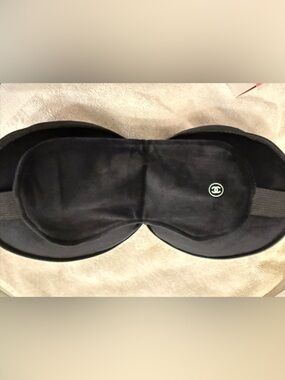 CHANEL Beaute Black Velvet Travel pillow & Sleep Mask with CC Emblem